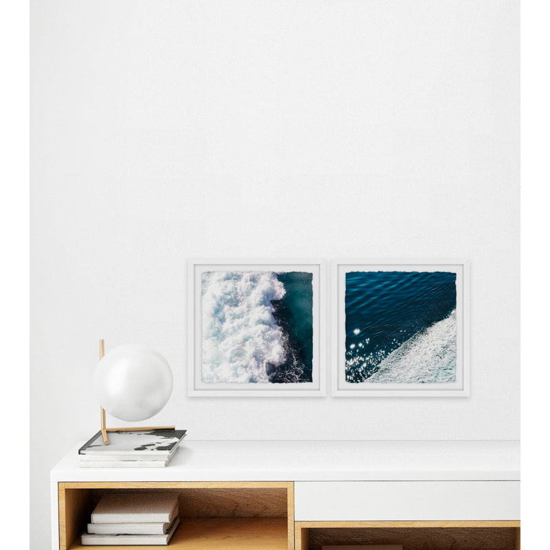 «Midnight Blue Wave II Diptych» par Ingrid Beddoes - ensemble de 2 reproductions de photos sur papier encadrées