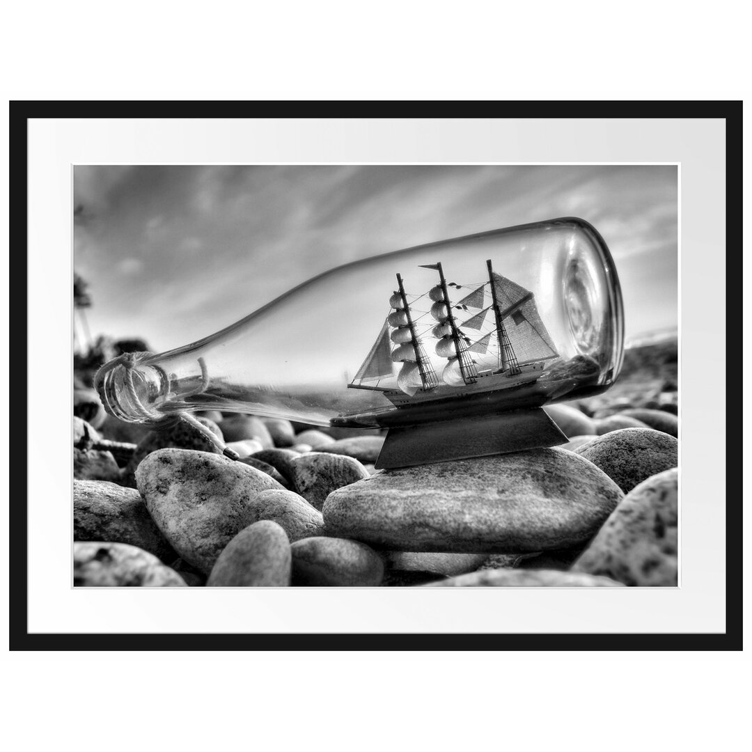 Gerahmtes Poster Flasche mit Schiff