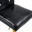 Un ensemble de 2 chaises de bar en cuir avec base robuste-867668111