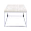 Table basse élégante avec finition en chêne et base de traîneau