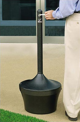 Rubbermaid Commercial Products Smoker's Post