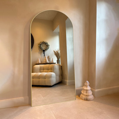 Miroir pleine longueur en aluminium 71 po x 26 po Eleah