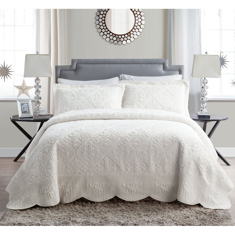 Westland Quilted Plush Bedspread Set, Queen Bedspread + 2 Standard Shams, Ivory