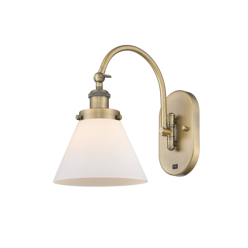 Applique murale 1 lumière 8 "à bras pivotant 8" Shauna Cone, Blanc mat, Incandescente, Laiton brossé