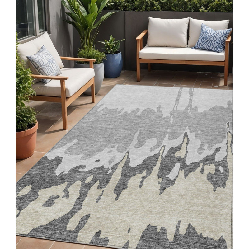 Tapis extérieur lavable abstrait gris et argenté 5 pi x 8 pi Everette