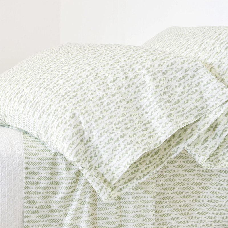 Feather Ogee Sheet Set, Queen Sheet Set with 2 Pillowcases, Sage