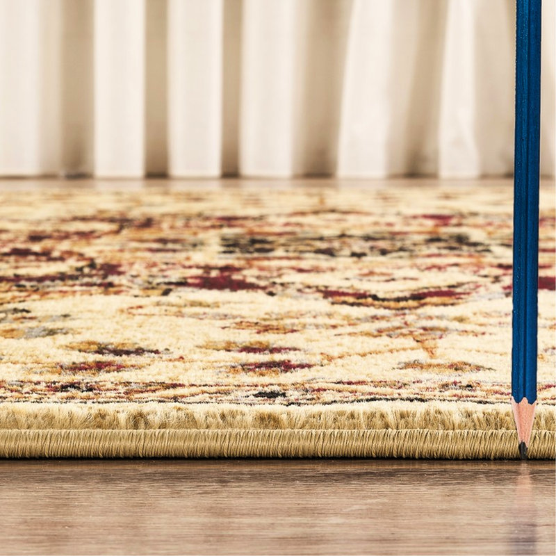 Crème classique 2 pi 7 po X 3 tapis, médaillon élégant, polypropylène, poids du produit 8,3 po, motif médaillon, largeur de paquet de 31