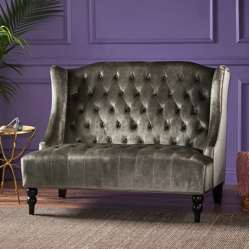 LOVESEAT, Gris