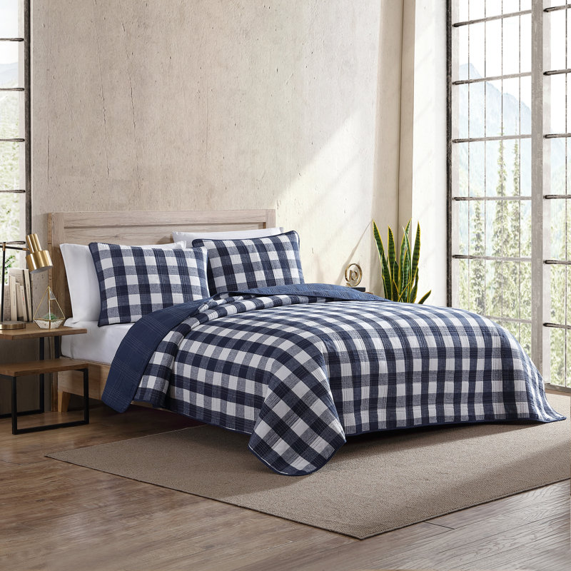 Twin White and Indigo Cotton Reversible Plaid Quilt Set