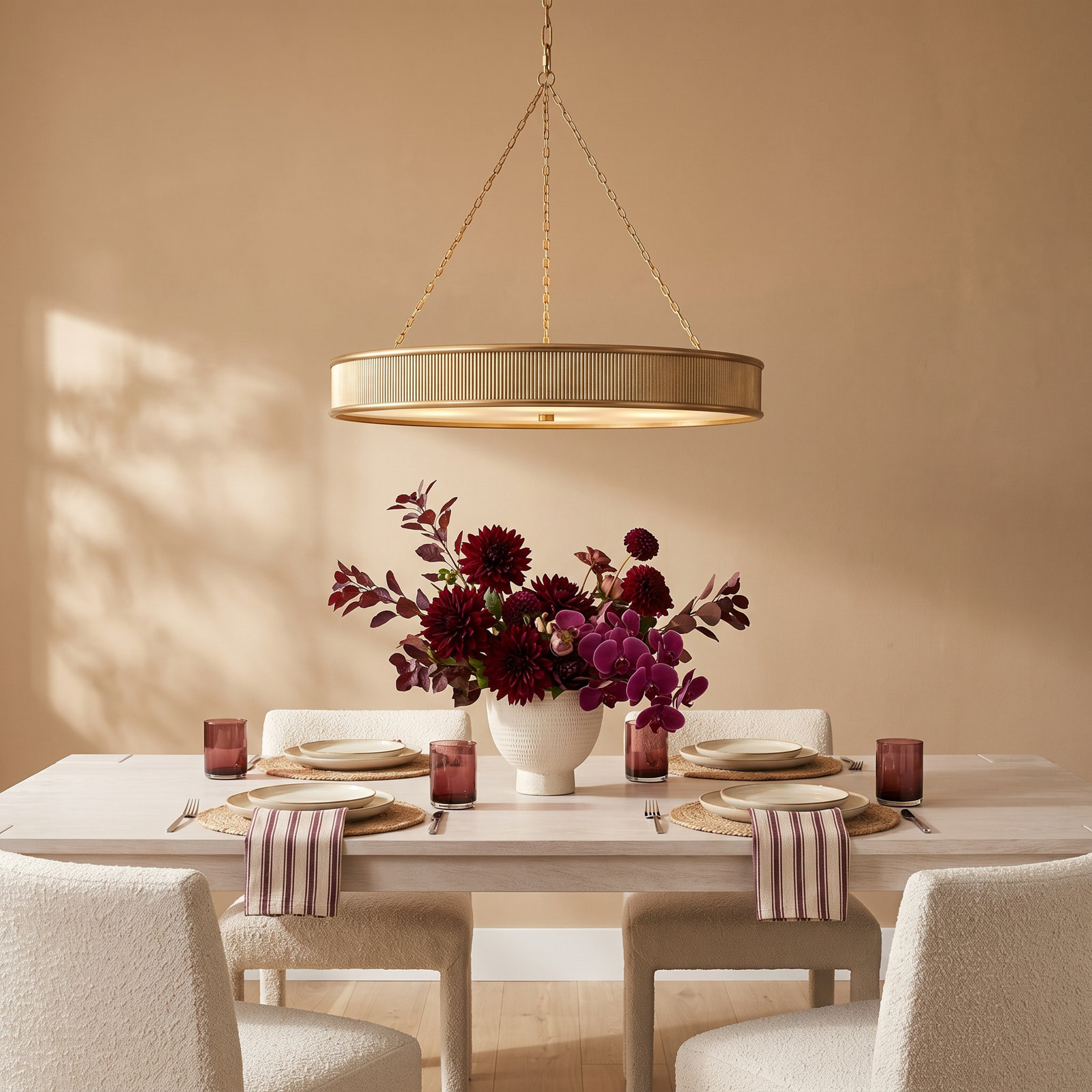 Rigsby Chandelier, 4.5" H x 36" W x 36" D, Gild, 10