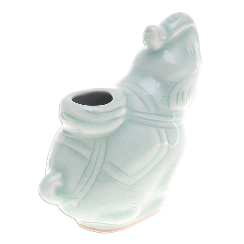 Edgecumbe Handmade Ceramic / Porcelain Table Vase