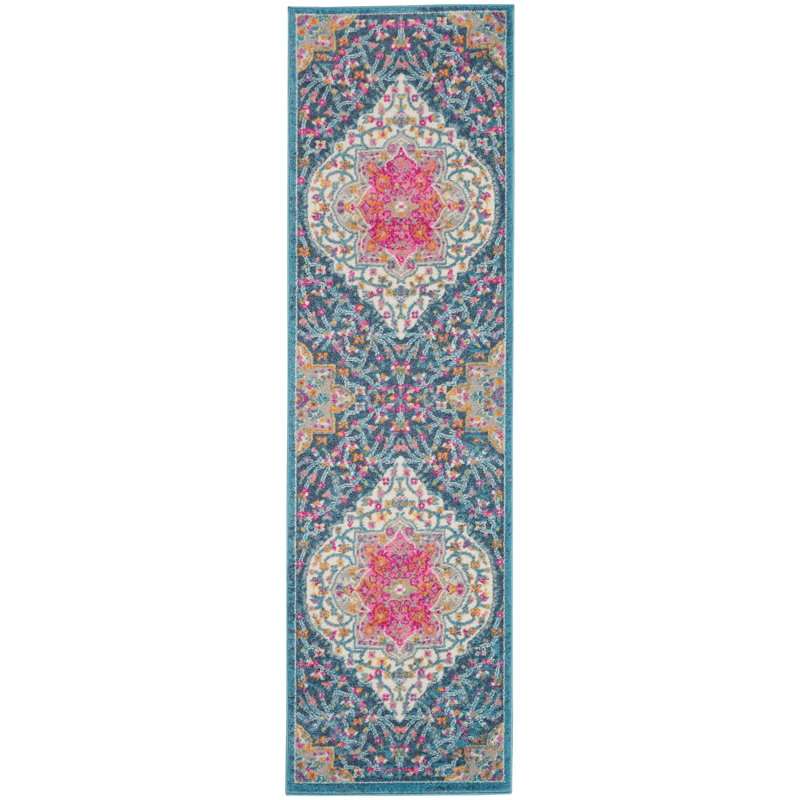 Verda Oriental Indoor Rug, Runner 2'2" x 7'6"