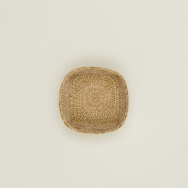 Panier en gazon naturel