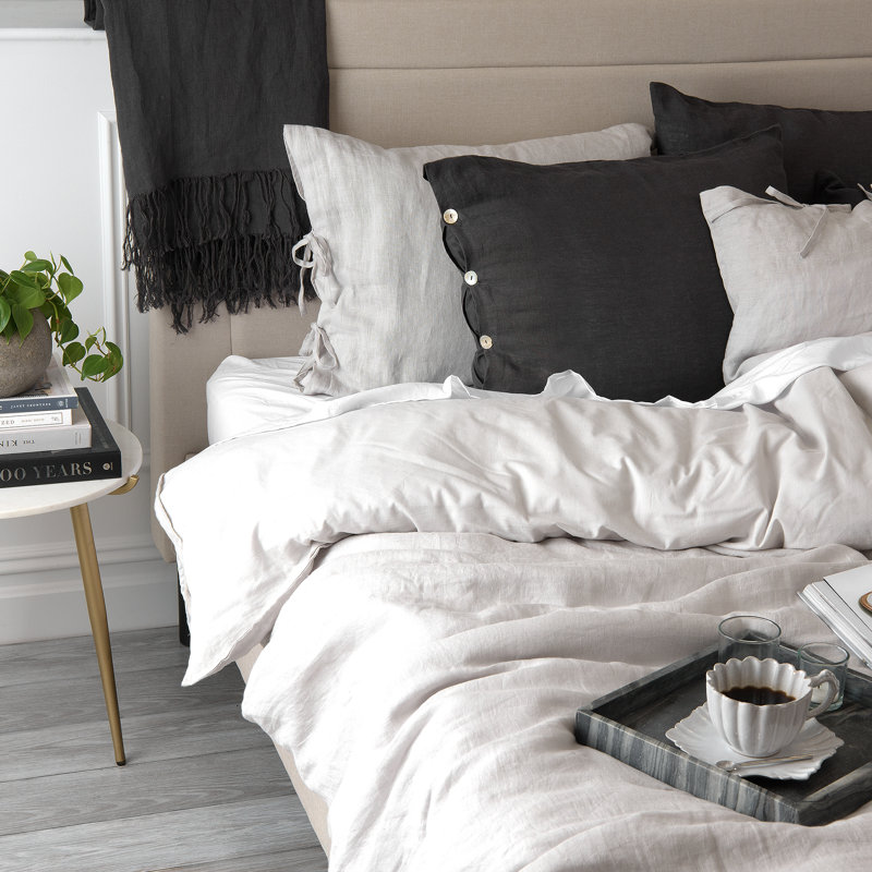Ginesta Modern & Contemporary Duvet Cover, Light Gray, Queen Duvet Cover + 2 Standard Shams