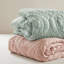 Édredon simple en sauge, avec un motif floral romantique, une douceur gonflée, un tissu respirant, - standard 100 et toutes saisons sauge 2 pièces, motif, texture, tricot, sécuritaire