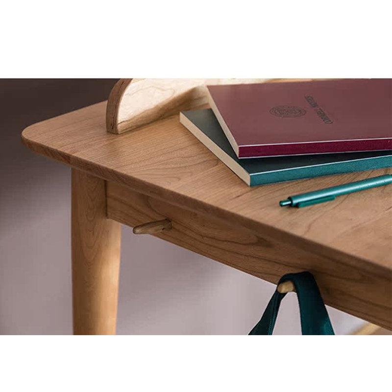 Petit bureau de style européen, Brun