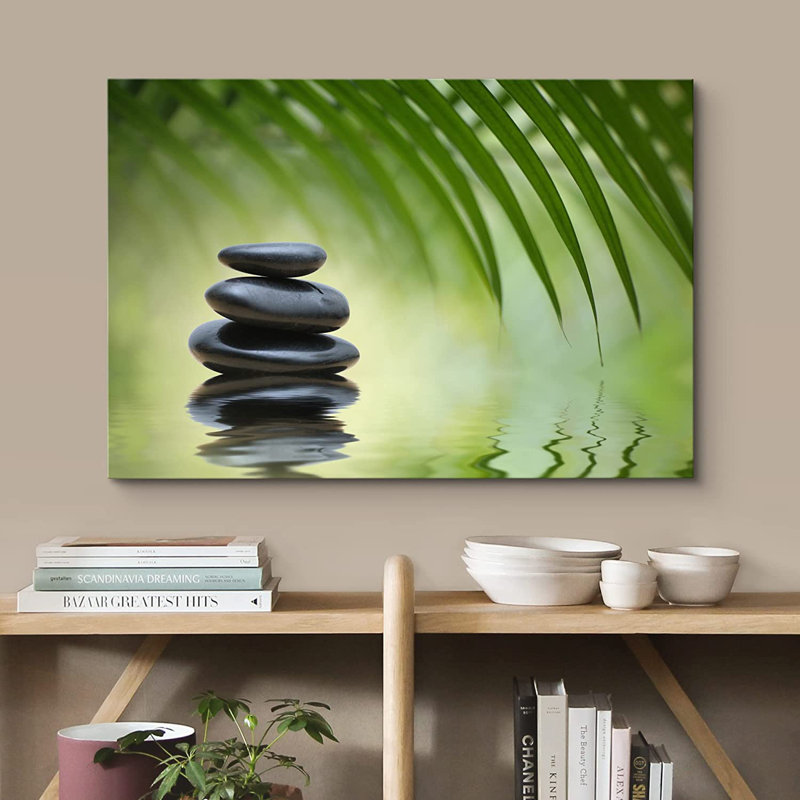 «Zen Stones Rocks on a Serene Lake Under a Palm Tree», reproduction de photo sur toile tendue, H 12 po x l 18 po x 1,5 po