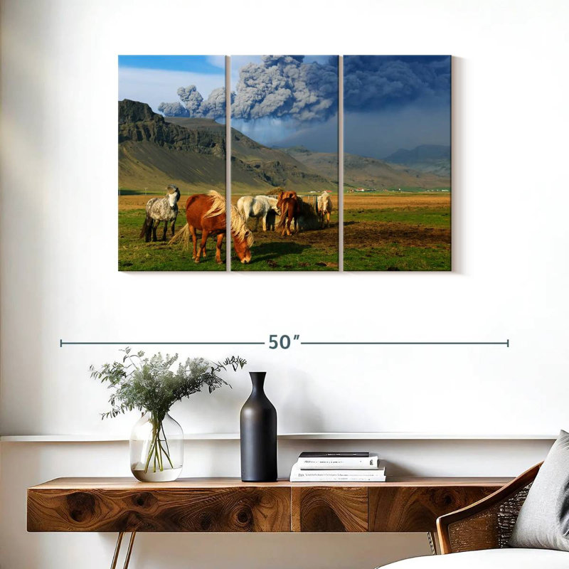 Brampt Icelandic Ponies, 24" H x 38" W