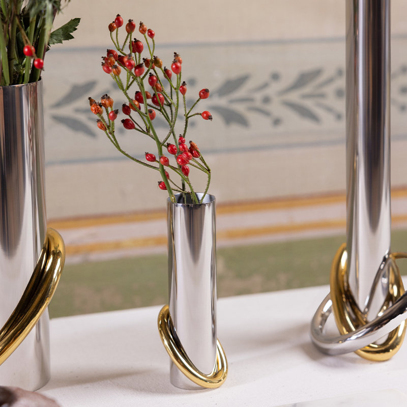 Ring Salt And Pepper Shaker Set