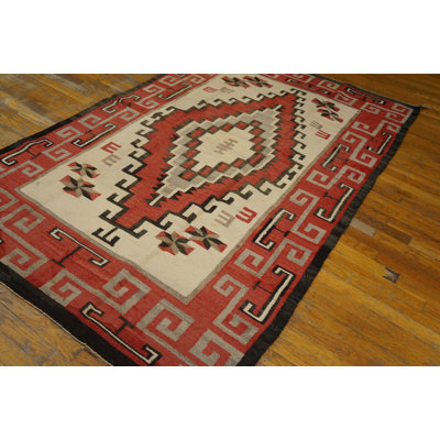 Tapis tissé à plat 5 pi x 7 pi 5 po rouge ivoire Antiqe Navajo 1930