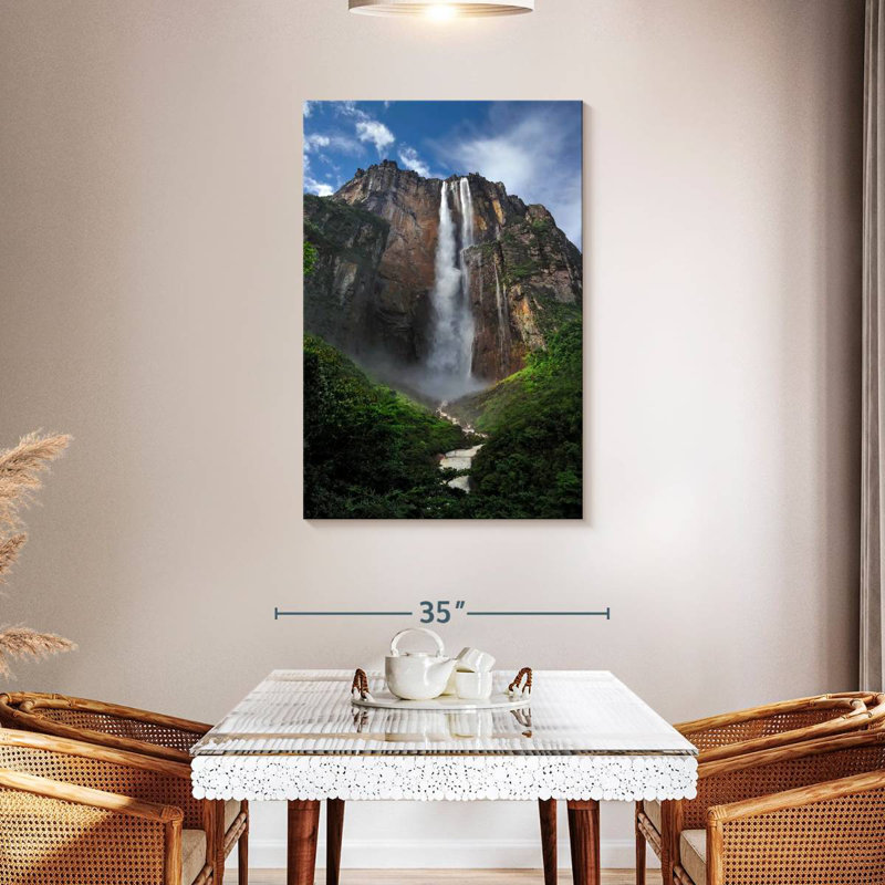 Alvord Towering Angel Falls, H 45 po x l 30 po