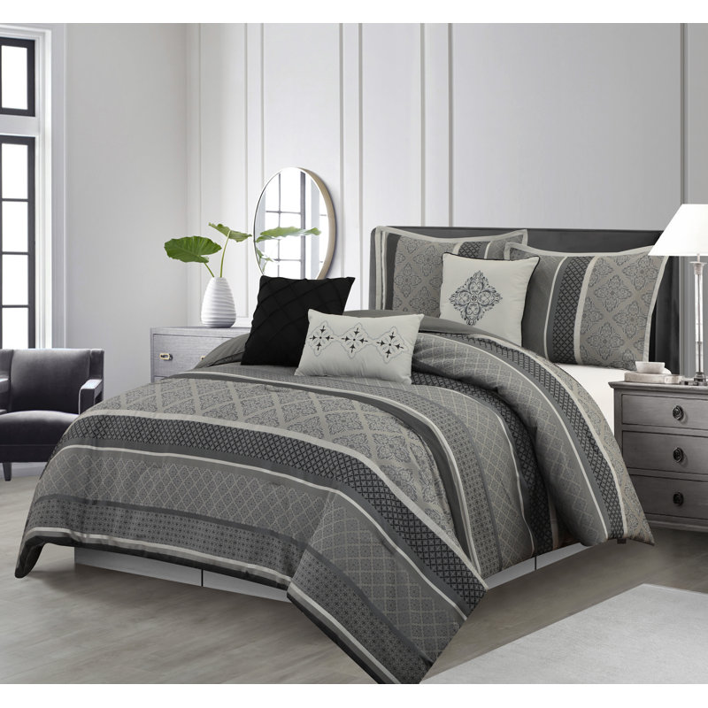 Tefia Karr Microfiber 7 Piece Comforter Set, Black/Gold, Queen Comforter + 6 Additional Pieces