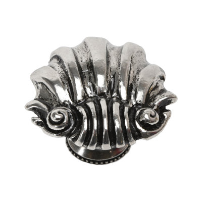 Aphrodite large shell knobin Oil Rub Bronze