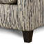 Chaise rembourrée à accoudoirs inclinés
