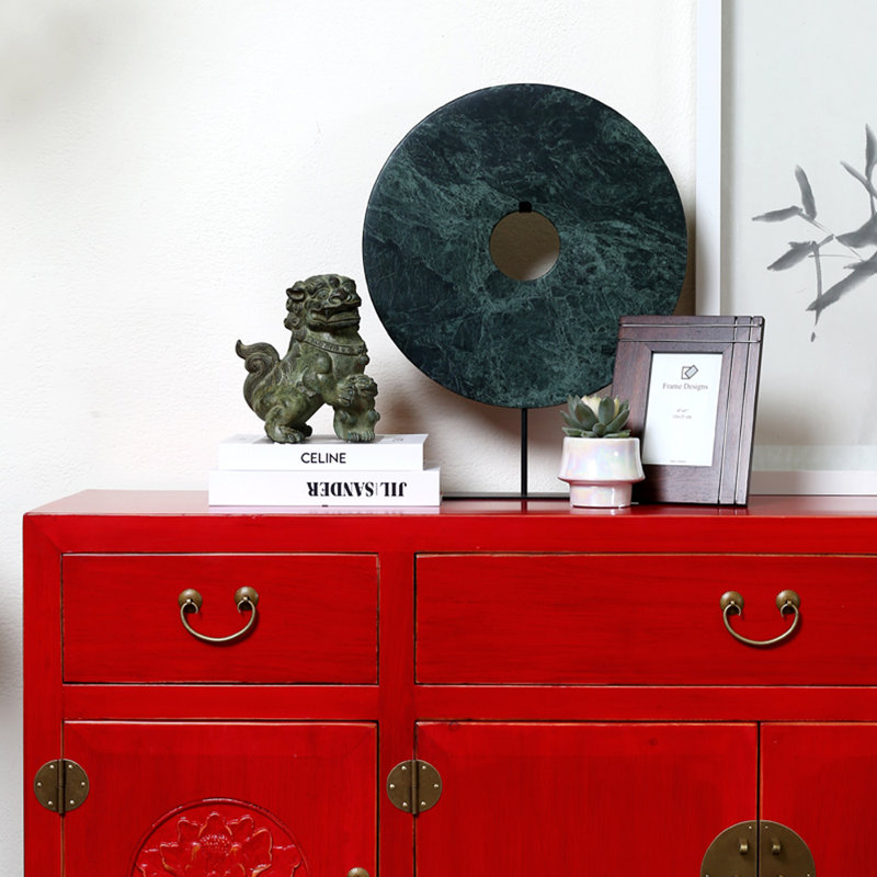 Armoire d'entrée antique vieillie, Rouge