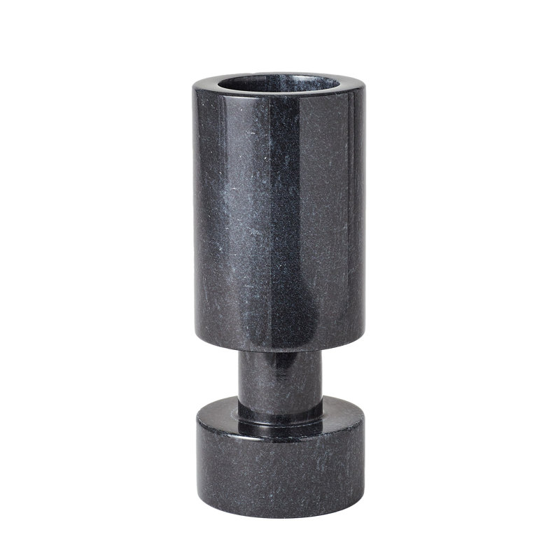 Luc Vase, Black