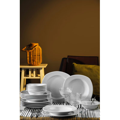 Service de table (18 pièces)