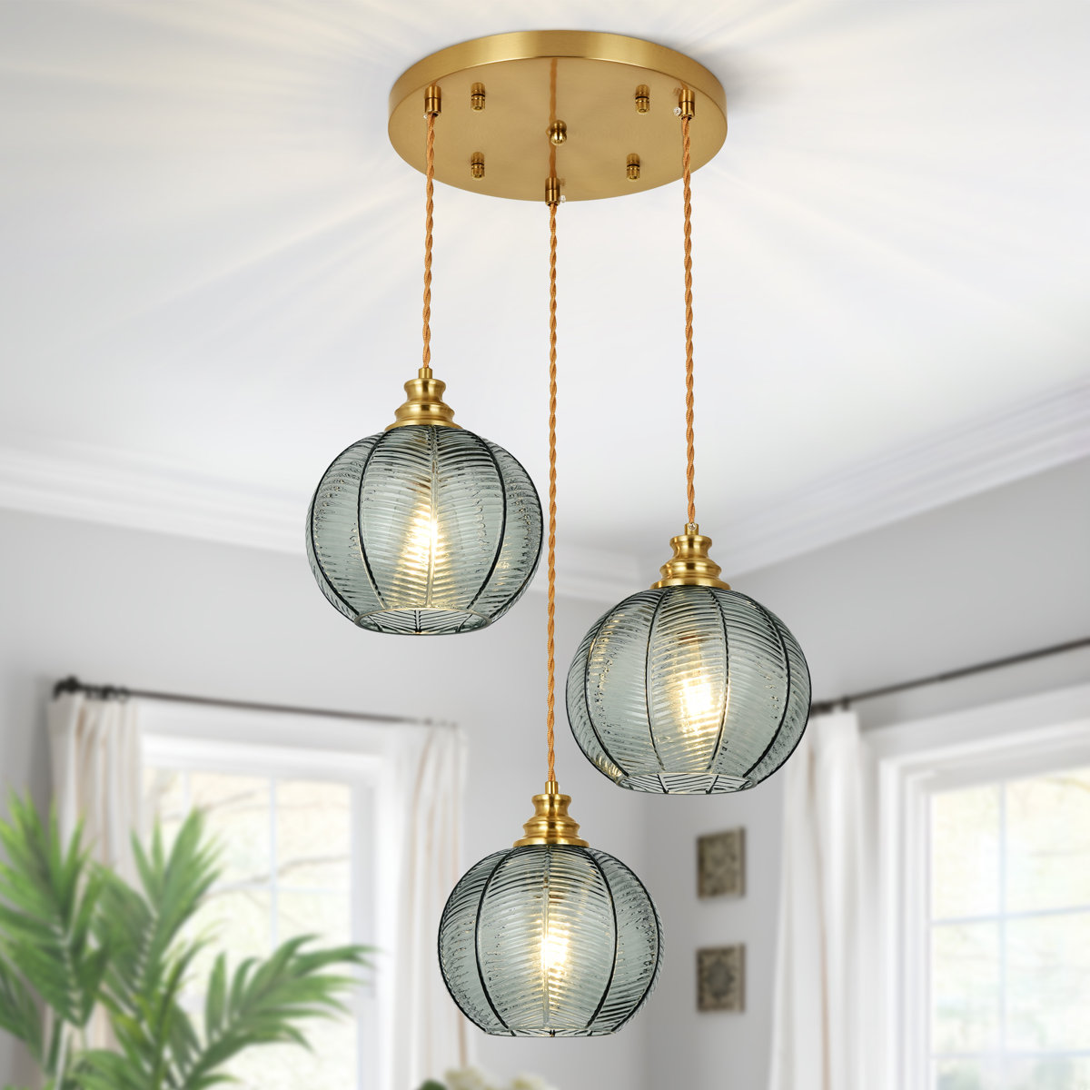 Whimsical glass interiors: Modern Pendant Light With Globe Glass Shade
