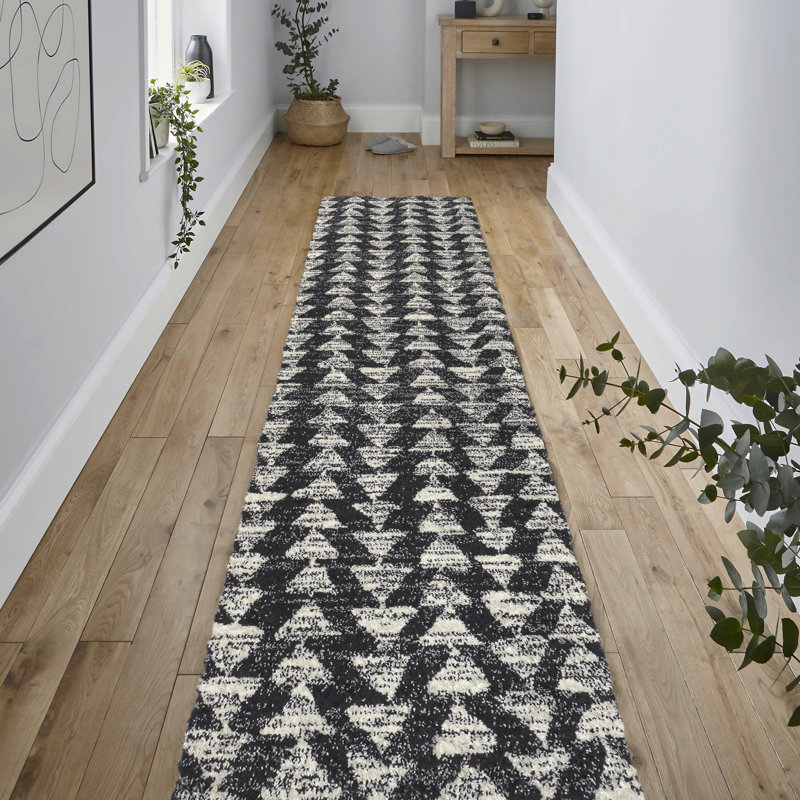 Kellman Moroccan Triangle Geometric Black/Cream Rug, Runner 2'2" x 8'