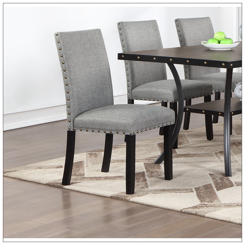 Ensemble de 2 chaises de salle à manger en tissu gris avec coussins moelleux et garniture cloutée