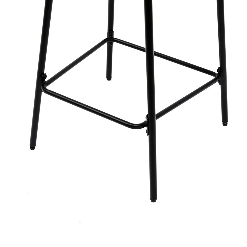 2 tabourets de comptoir en corde de papier tissés à la main. Style Chaises de bar pour appartement. Structure en métal noir, siège blanc crème. Et fonctionnelle à la maison. Polyvalent. Facile à installer