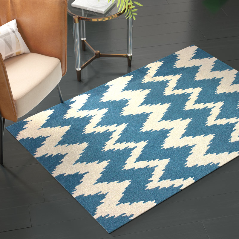 Tapis bleu / ivoire touffeté à la main Joni, Rectangle 5 pi x 8 pi