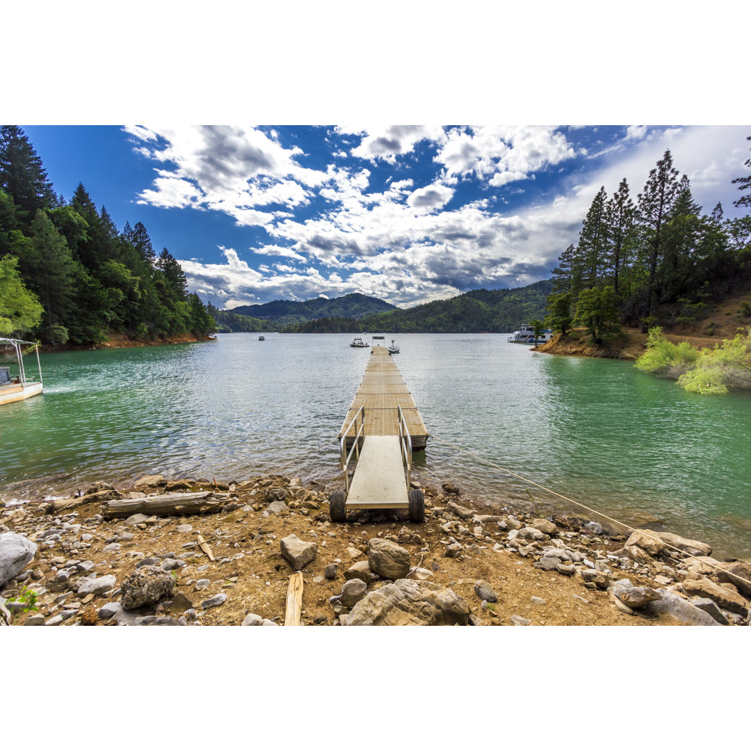 Shasta Lake California von Spondylolithesis - Kunstdrucke auf Leinwand