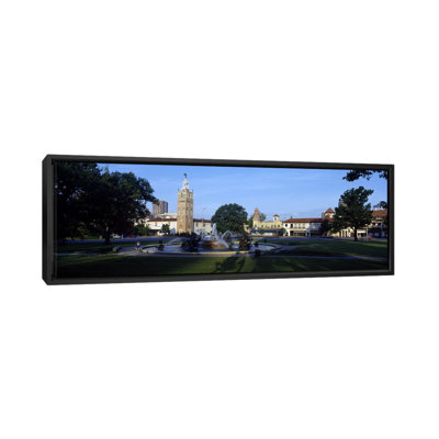 " Fountain In A City, Country Club Plaza, Kansas City, Jackson County, Missouri "