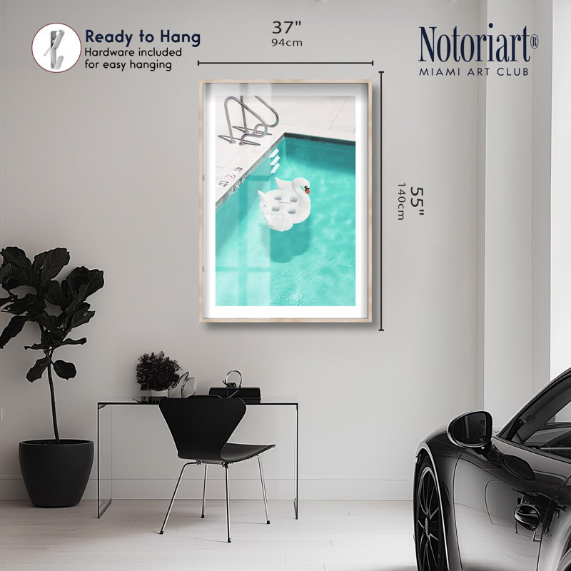 Impression de boîte-cadre près de la piscine par Notoriart, H 55 po x l 37 po, Crème, crème