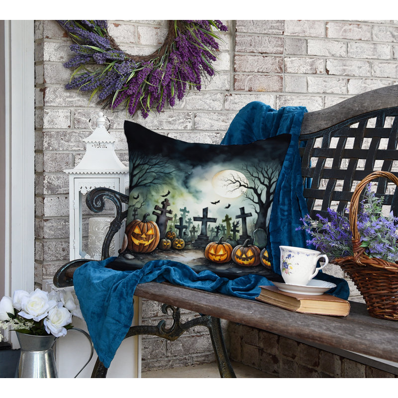 Coussin décoratif intérieur / extérieur en polyester More / Spooky More Spooky Halloween, 18 po x 18 po