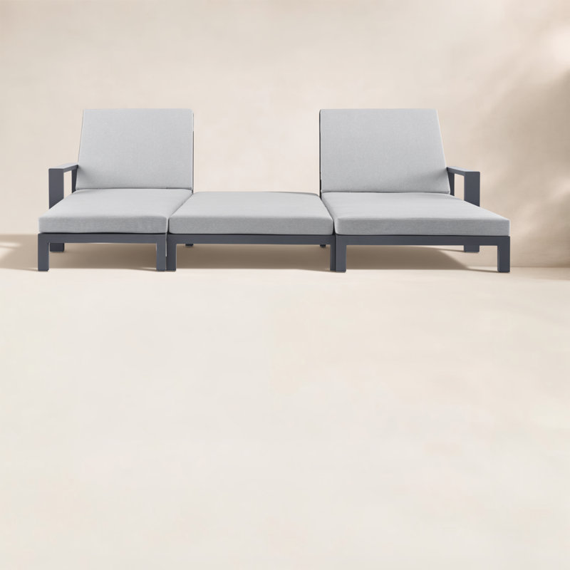 Double chaise longue d'extérieur en métal Hoyt, Coussin grisâtre / cadre blanc neige, Grey