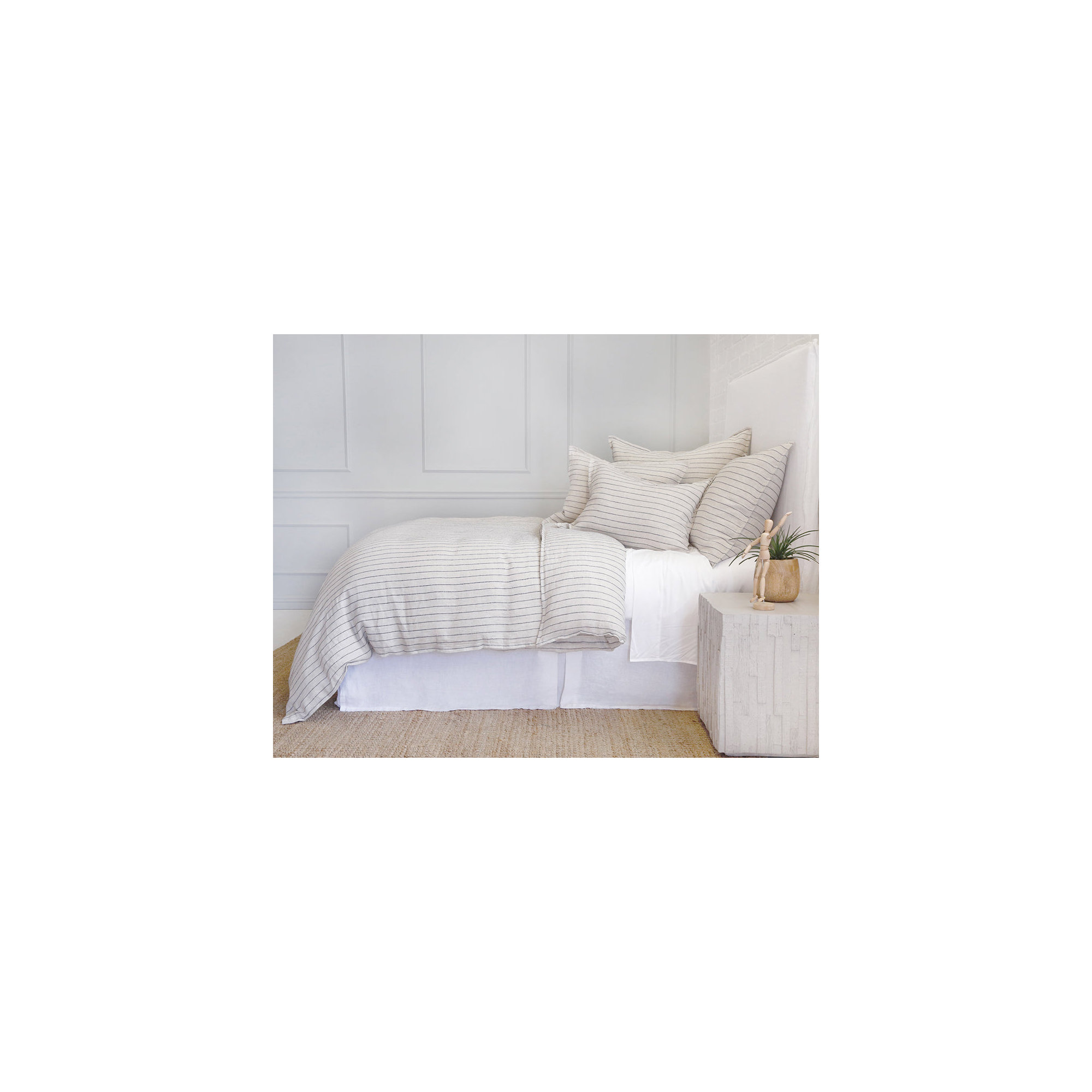 Blake Linen Shams, Flax/Midnight, Standard