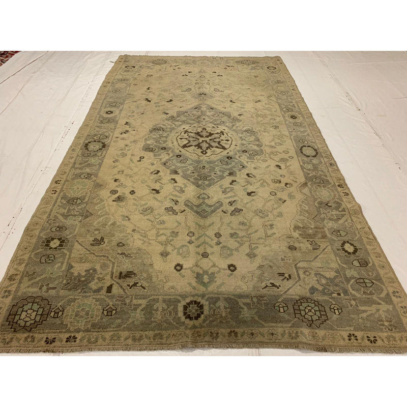 Tapis tribal 6 pi x 11 pi