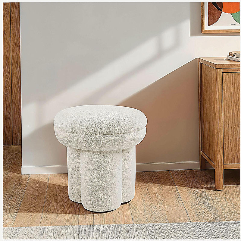 Chaise de style contemporain avec finition beige et plateau arrondi, Beige