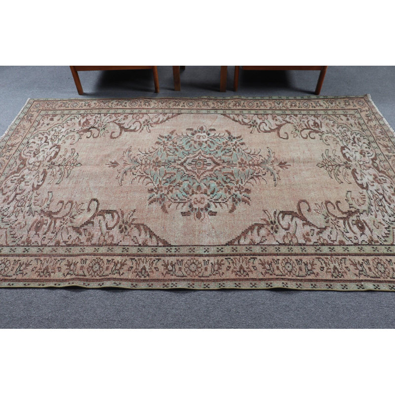 Tapis turc rétro: grand tapis tissé à la main dans de riches teintes terreuses pour la décoration intérieure