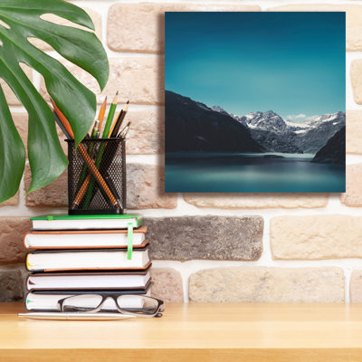 Toile épique Graffiti «Turquoise Mountain Lake» par Dirk Wustenhagen, 12 po x 12 po