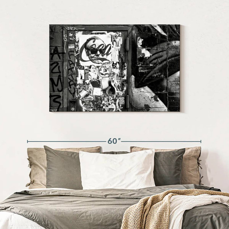 Sireci Manhattan, 30" H x 45" W
