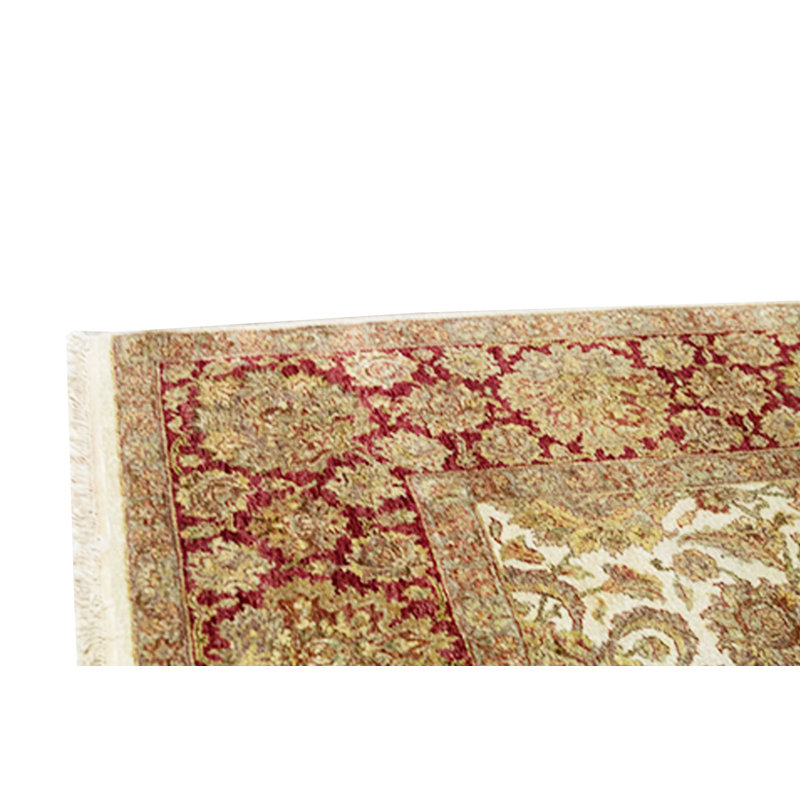 Wool Oriental Area Rug in Ivory/Rust