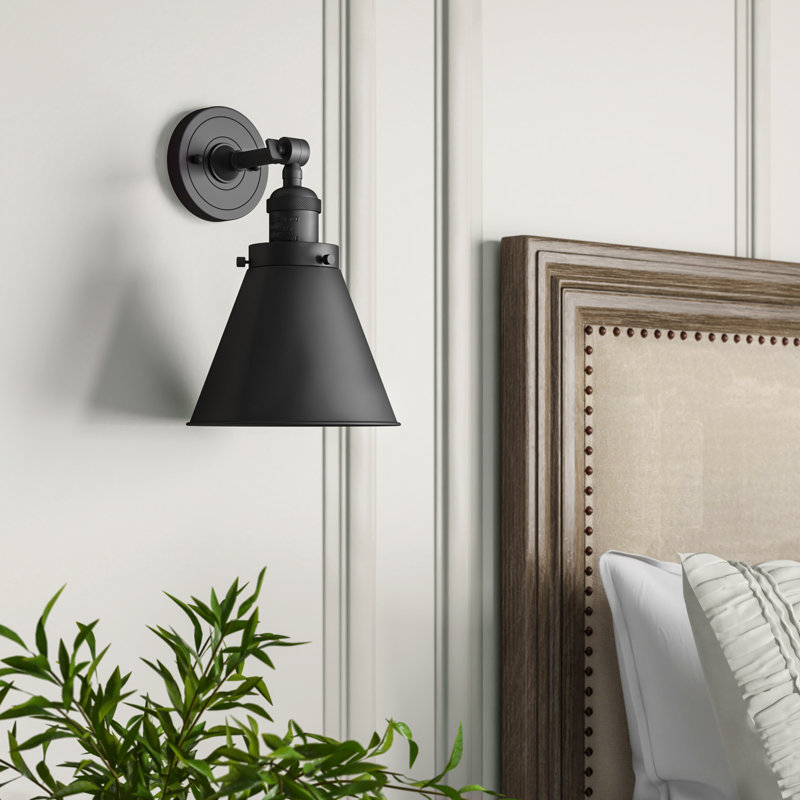 Applique murale à bras 1 lumière Estella, Ampoule incandescente rétro de 60 watts, Noir mat, Noir mat