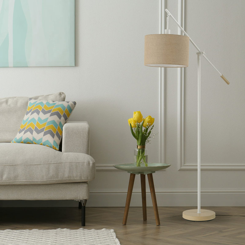 Bushra 65.98'' Traditional Floor Lamp